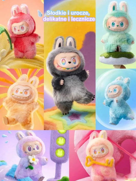 Trzy generacje pluszowych zabawek w pudełku niespodziance.