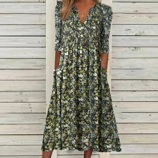 Nowa sukienka z dekoltem w kształcie litery V