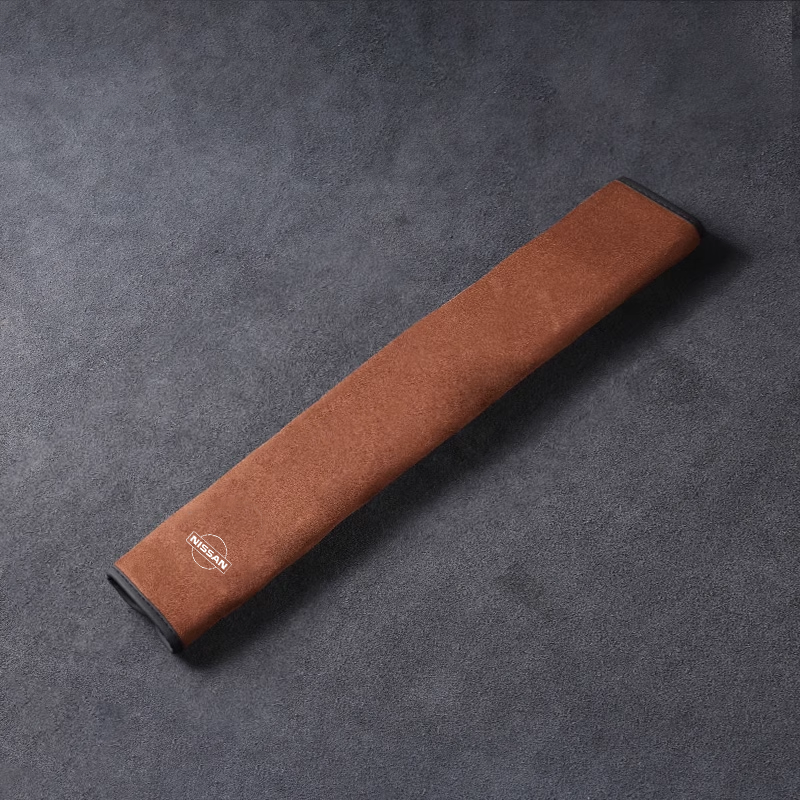 Nakładka na pas bezpieczeństwa SilkLeather – ochrona szyi i możliwość umieszczenia logo