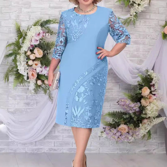 Elegancka koronkowa sukienka z kwiatami