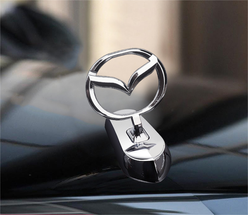 Logo na maskę samochodu z ozdobą