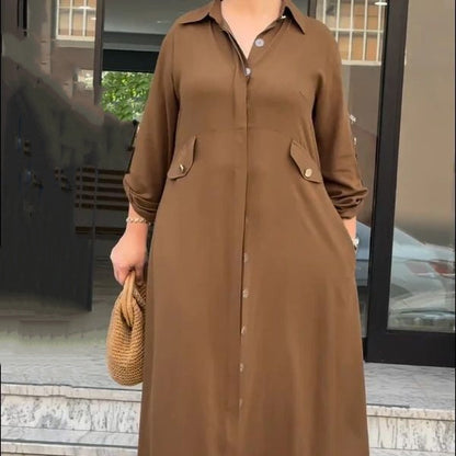 Koszula zapinana na guziki i spodnie z szerokimi nogawkami, dwuczęściowy komplet