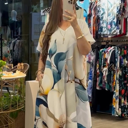 👗 Długa sukienka damska z nadrukiem i dekoltem w serek