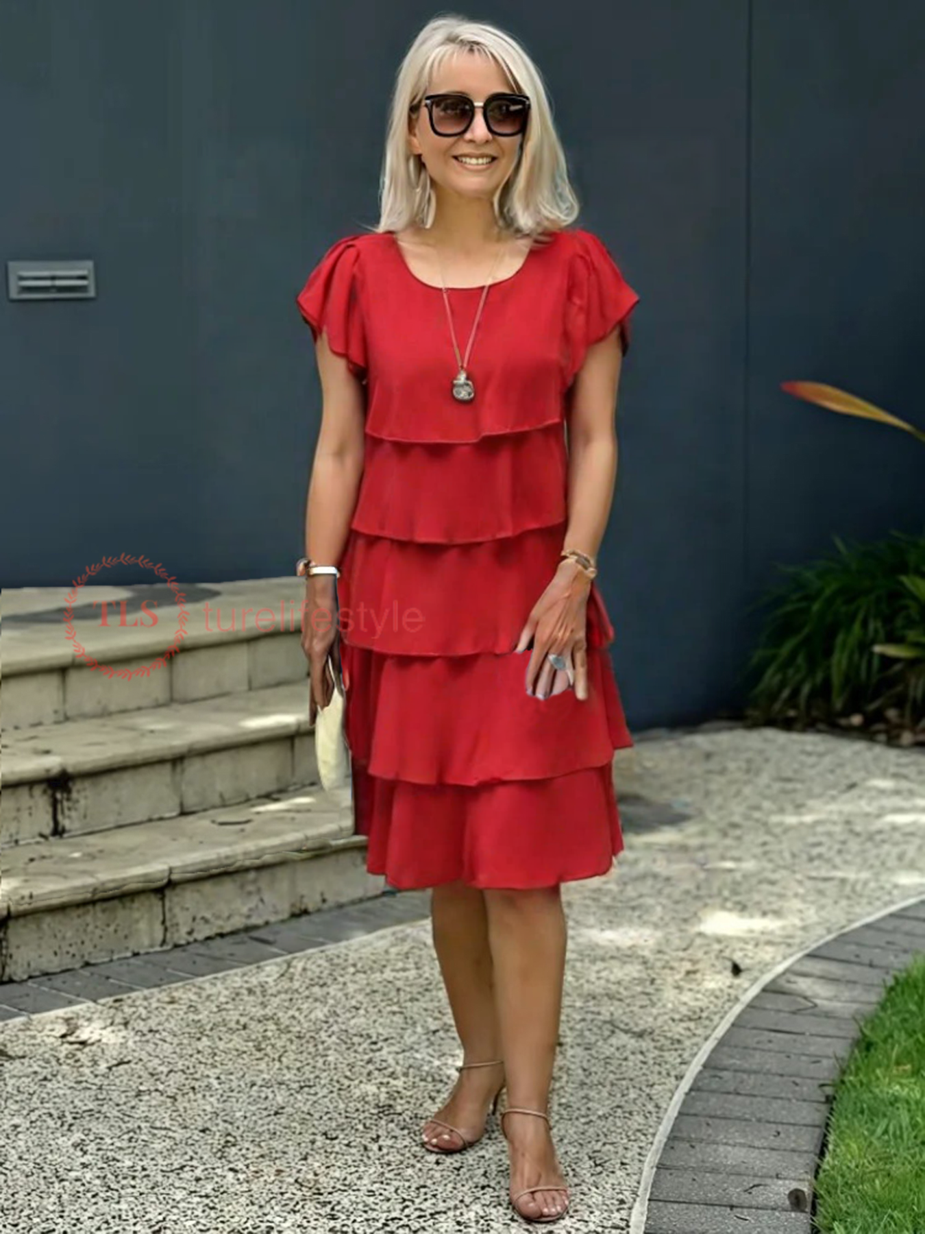 Sukienka z luźnej warstwy szyfonu