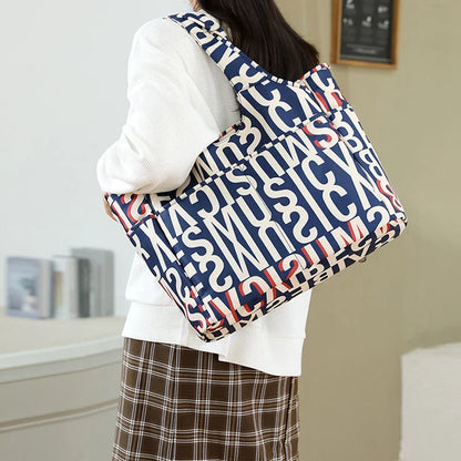 Torebka z modnym nadrukiem