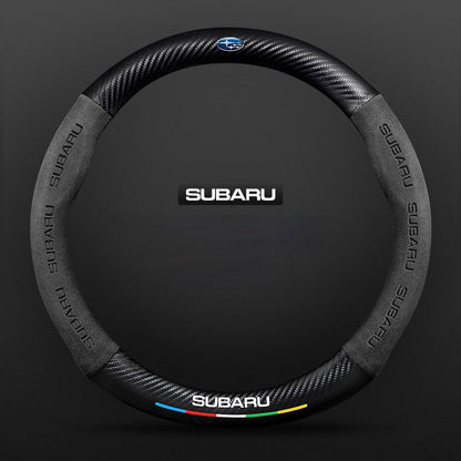 TrackVibe | Czarny pokrowiec na kierownicę z zamszu węglowego – antypoślizgowy i odporny na zużycie