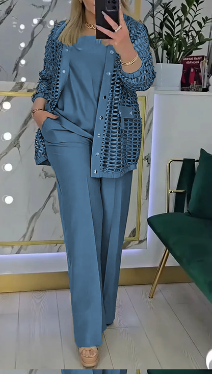 Trzyczęściowy damski kombinezon do dojazdów do pracy z wycięciem