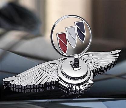 Logo na maskę samochodu z ozdobą