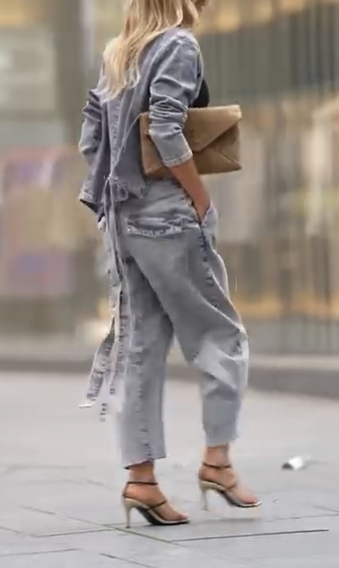 Damski płaszcz z okrągłym dekoltem i spodnie w swobodnym zestawie