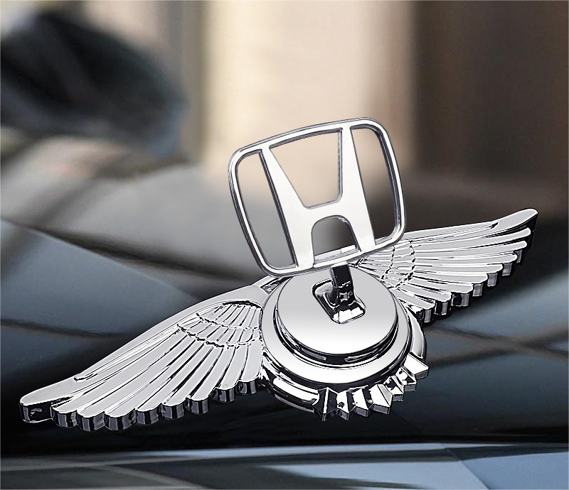 Logo na maskę samochodu z ozdobą