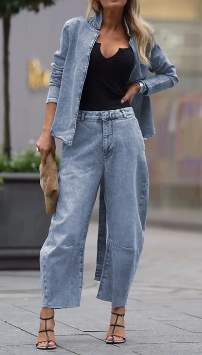 Damski płaszcz z okrągłym dekoltem i spodnie w swobodnym zestawie