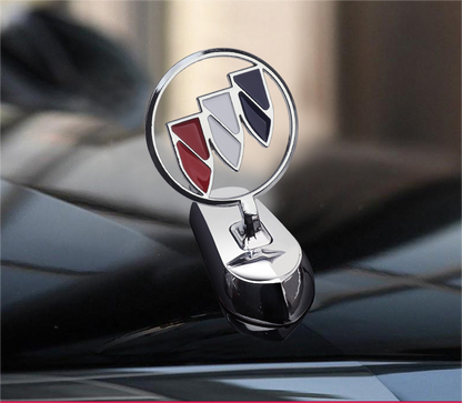 Logo na maskę samochodu z ozdobą