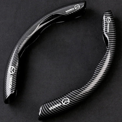 🔥Nowy uniwersalny pokrowiec na kierownicę z włókna węglowego (2 szt.)❗Pasuje do wszystkich modeli