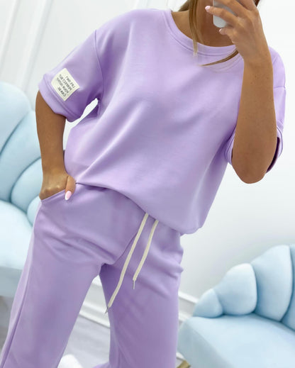 Damski zestaw casualowy z jednolitym topem i spodniami