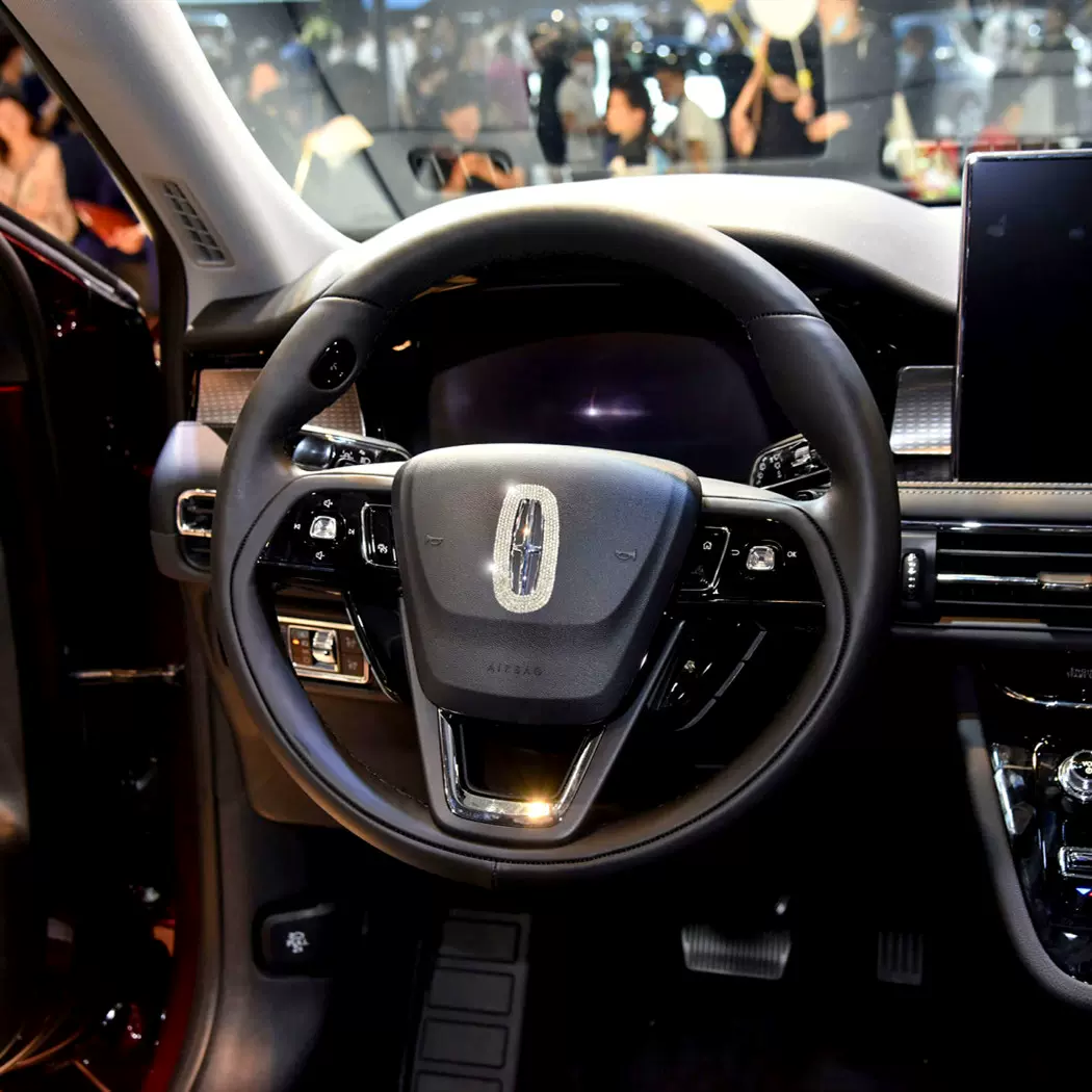 Naklejka kryształowa na kierownicę