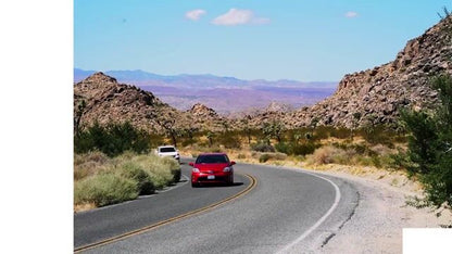 Rozrusznik samochodowy 7000A szczytowy 12V (10,0 l benzyny/8,0 l oleju napędowego), akumulator rozruchowy ze światłem LED, inteligentny rozrusznik z 8 zabezpieczeniami, w zestawie z torbą transportową