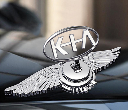 Logo na maskę samochodu z ozdobą