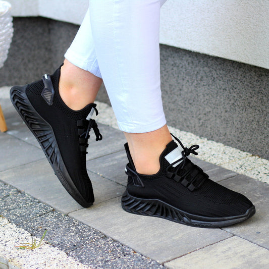 CZARNE ELASTYCZNE ADIDASY DAMSKIE NA MODNEJ PODESZWIE FASHION