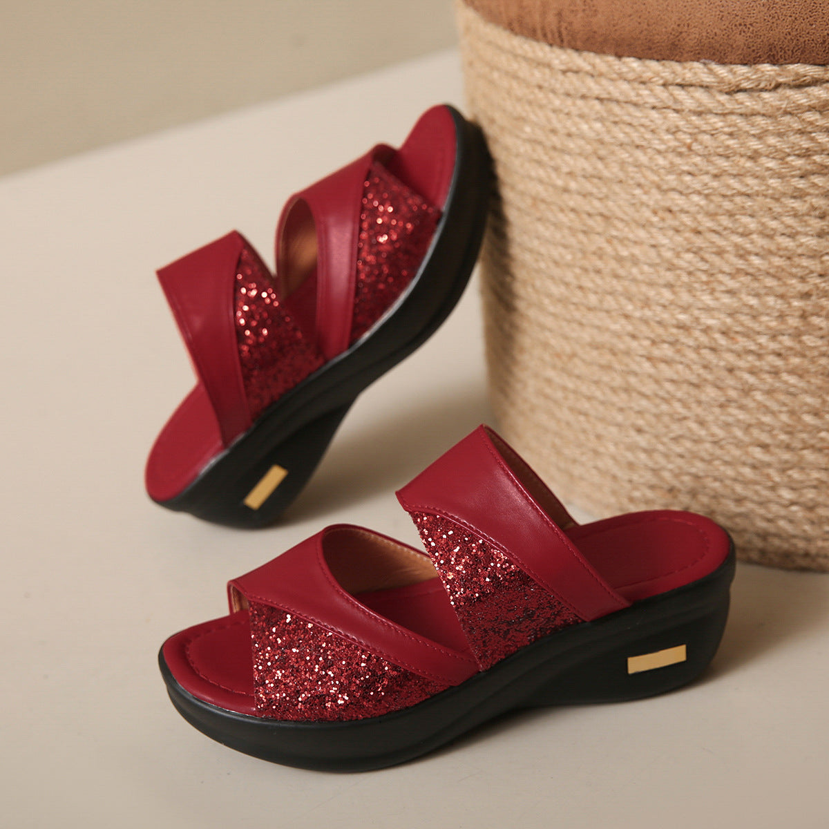 Damskie sandały ortopedyczne na wysokim obcasie z brokatem