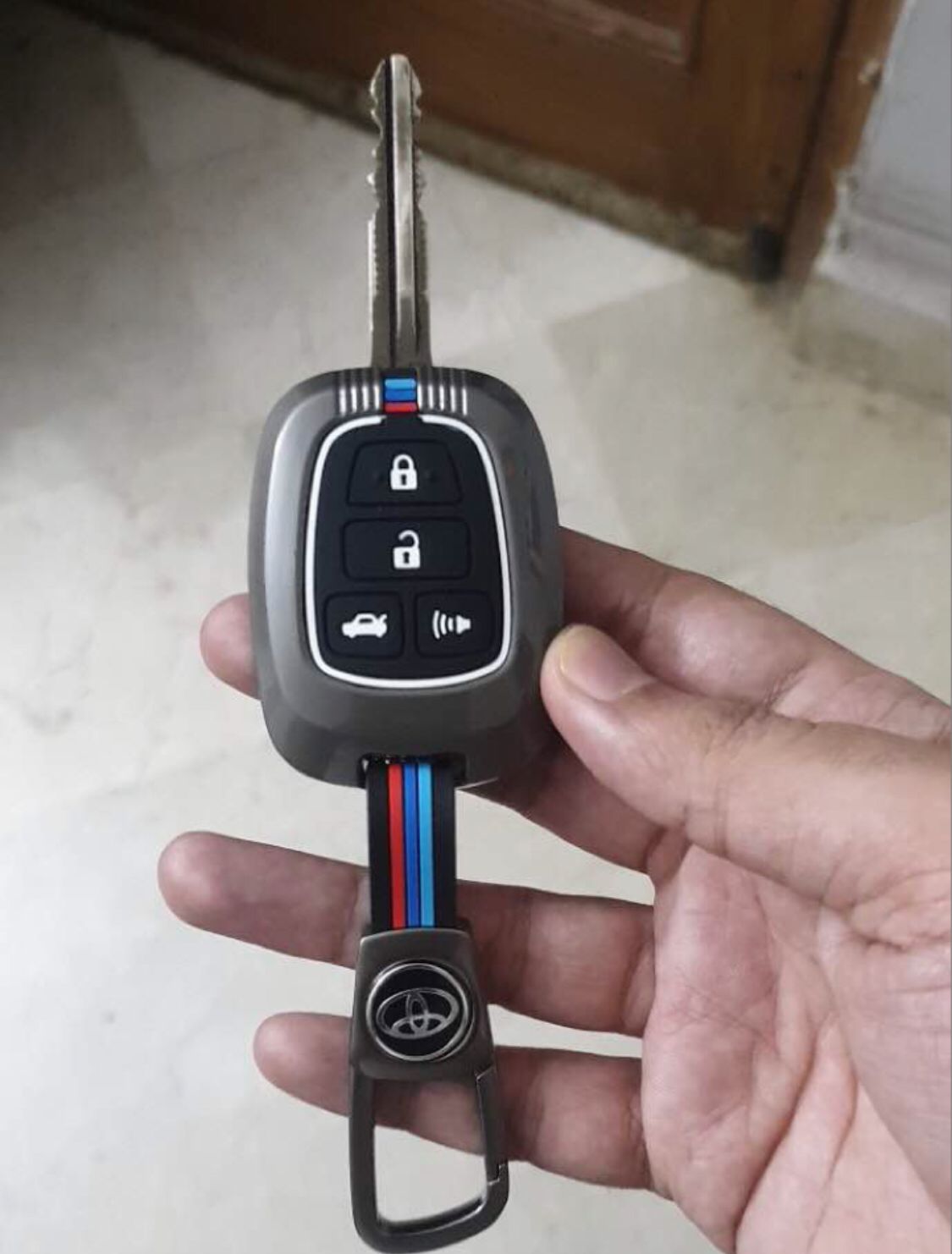 Metalowa obudowa klucza