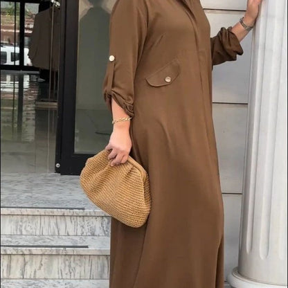 Koszula zapinana na guziki i spodnie z szerokimi nogawkami, dwuczęściowy komplet