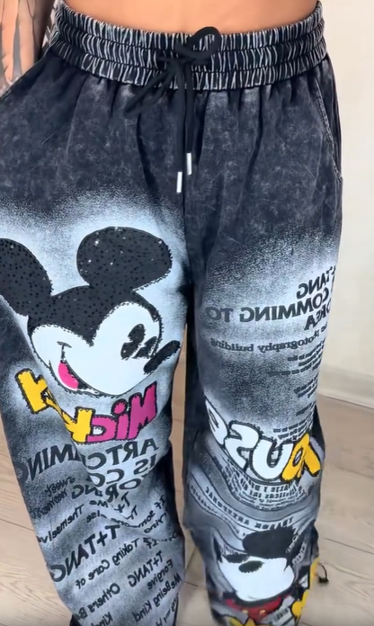 Modne jeansy z szerokimi nogawkami w kolorze gorącej cegły