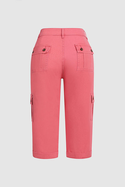 Spodnie Capri z kieszeniami i średnim stanem, zakładkami u dołu i kilkoma kieszeniami