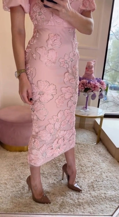 Letnia elegancka sukienka damska z haftowanymi kwiatami i kryształkami