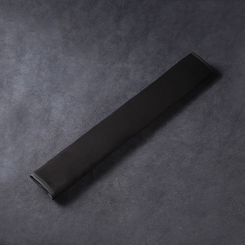 Nakładka na pas bezpieczeństwa SilkLeather – ochrona szyi i możliwość umieszczenia logo