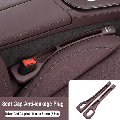 Korek uszczelniający szczelinę między siedzeniami w samochodzie