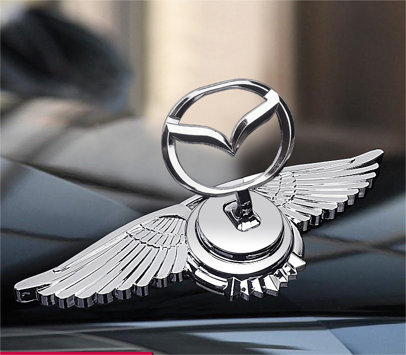 Logo na maskę samochodu z ozdobą