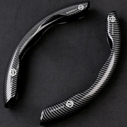 🔥Nowy uniwersalny pokrowiec na kierownicę z włókna węglowego (2 szt.)❗Pasuje do wszystkich modeli