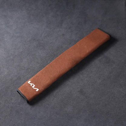 Nakładka na pas bezpieczeństwa SilkLeather – ochrona szyi i możliwość umieszczenia logo