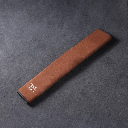 Nakładka na pas bezpieczeństwa SilkLeather – ochrona szyi i możliwość umieszczenia logo