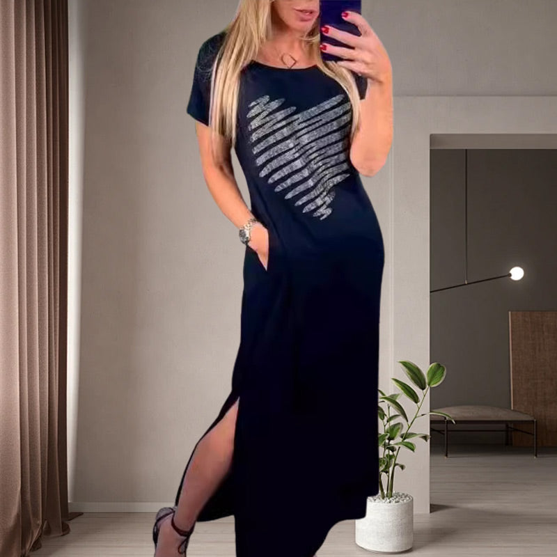 Długa sukienka z rozcięciami po bokach