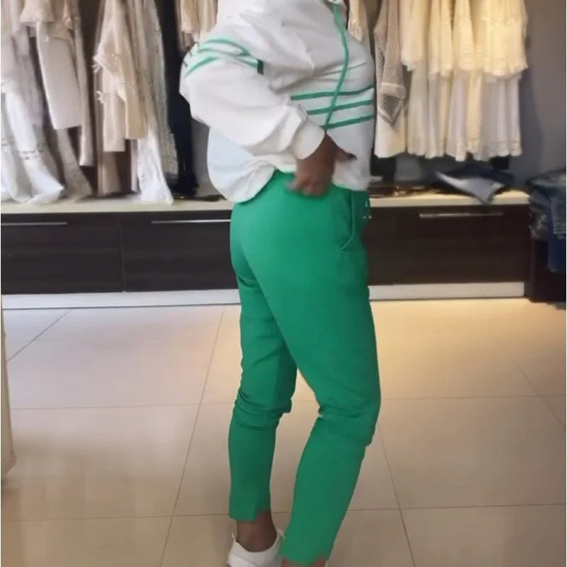 Damska bluza i spodnie w paski