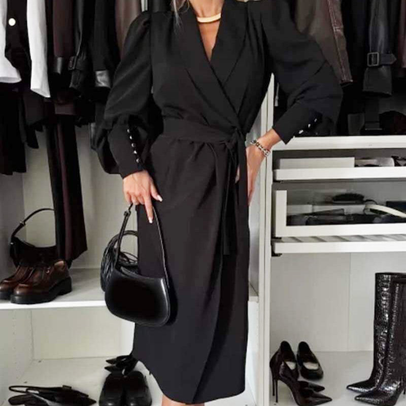 Damska sukienka z długim rękawem i dekoltem w szpic z wiązaniem w talii