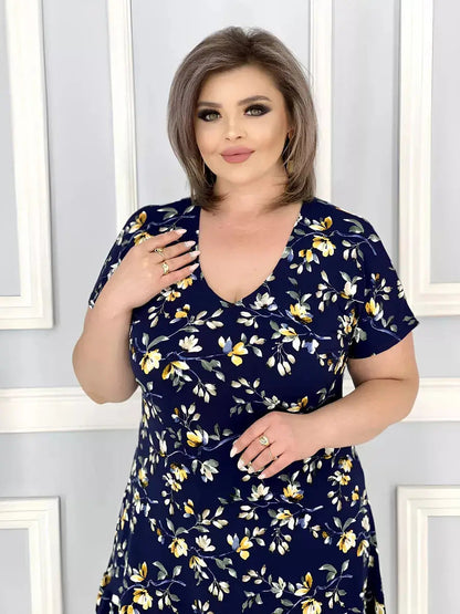 Nowa sukienka z kwiatowym dekoltem w serek