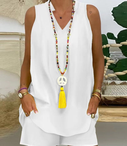 Elegancki dwuczęściowy komplet: krótki rękaw z dekoltem w serek + spodenki