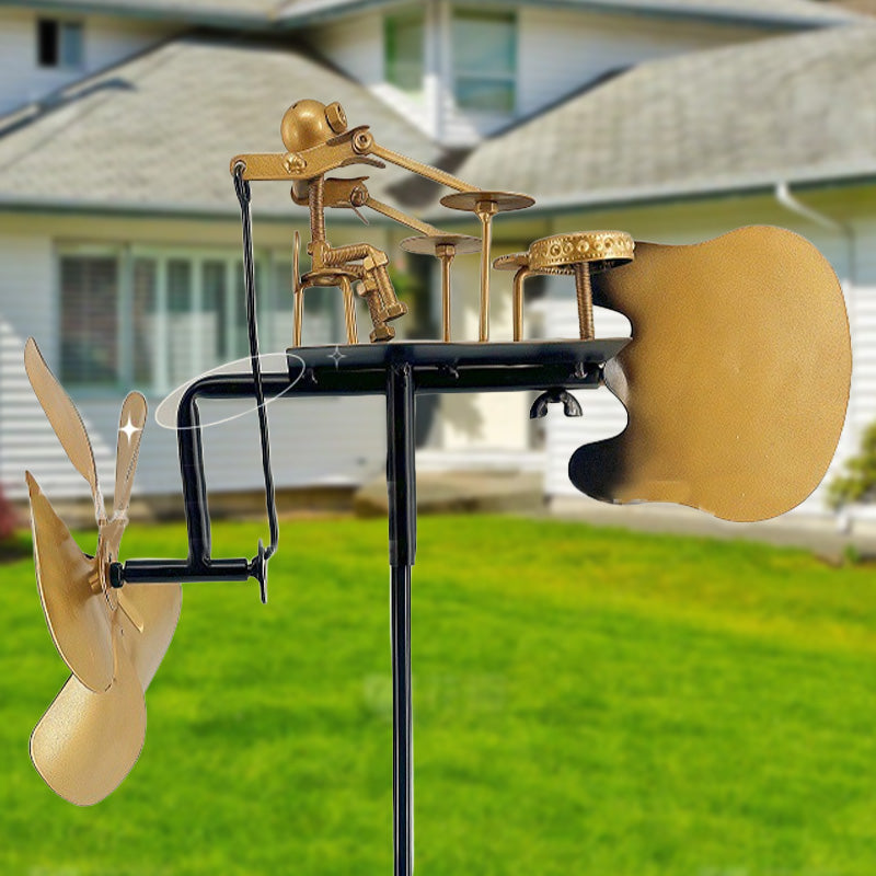 Ręcznie robiony metalowy wiatraczek z bębnem - dekoracja naziemna