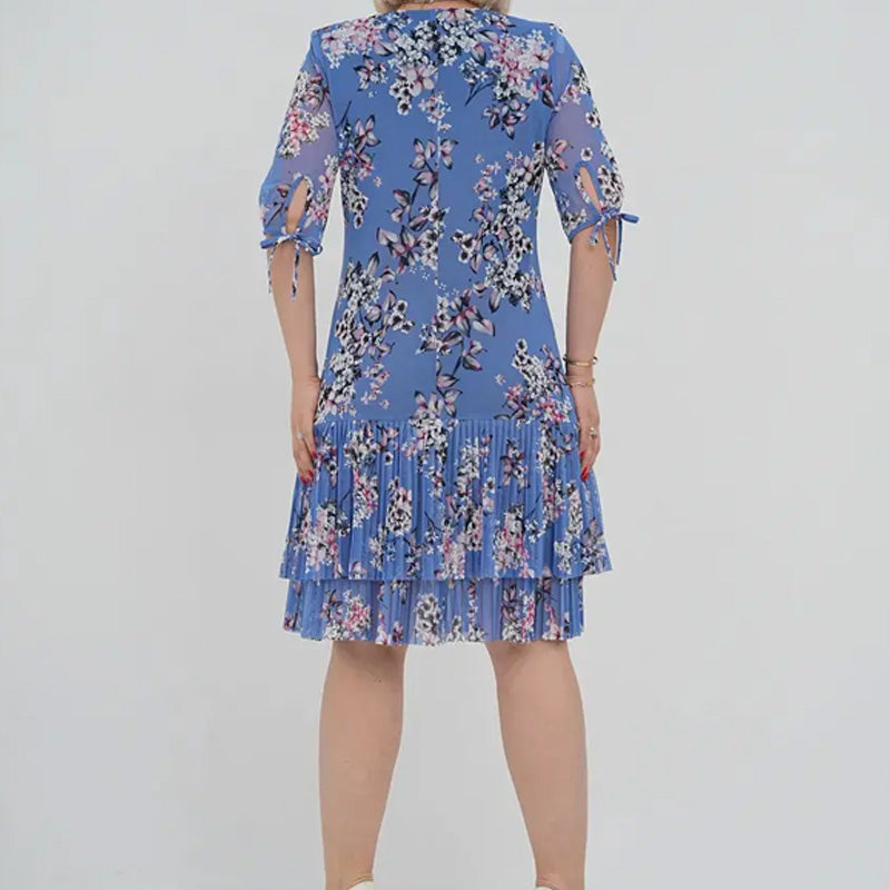 Elegancka damska sukienka plisowana z krótkim rękawem i długą spódnicą