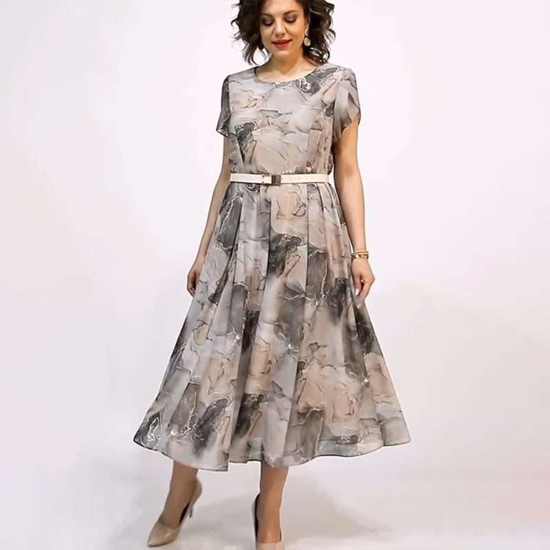 Elegancka damska sukienka midi z okrągłym dekoltem i krótkim rękawem