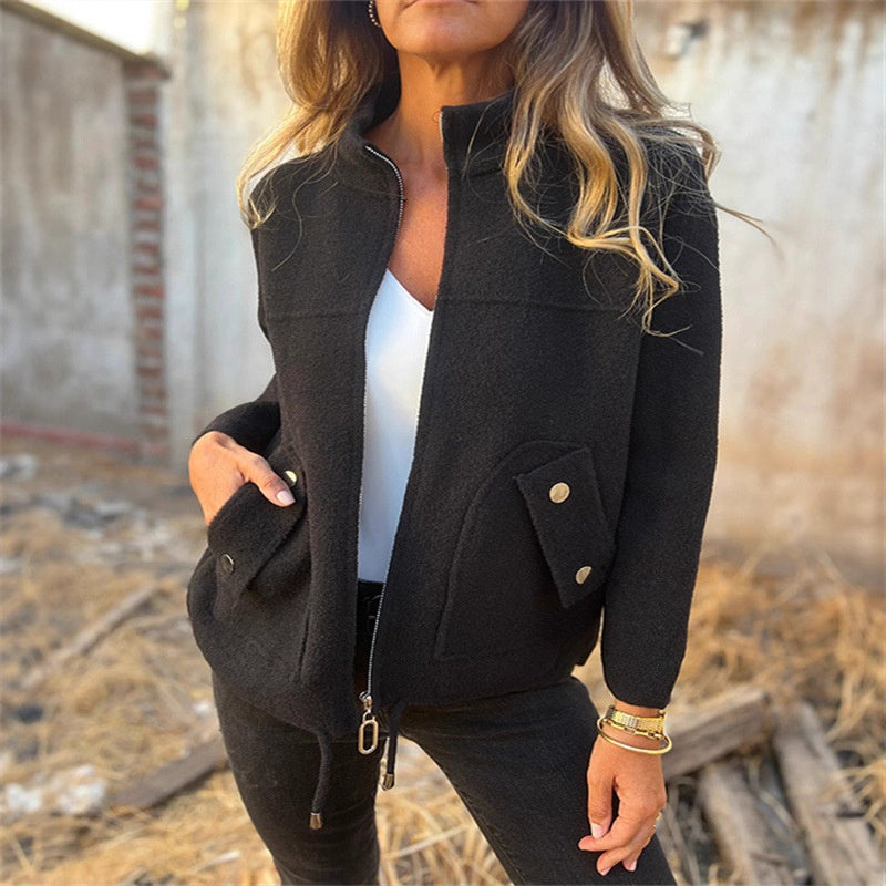 🧥 Kurtka casualowa z wysokim kołnierzem i zamkiem błyskawicznym