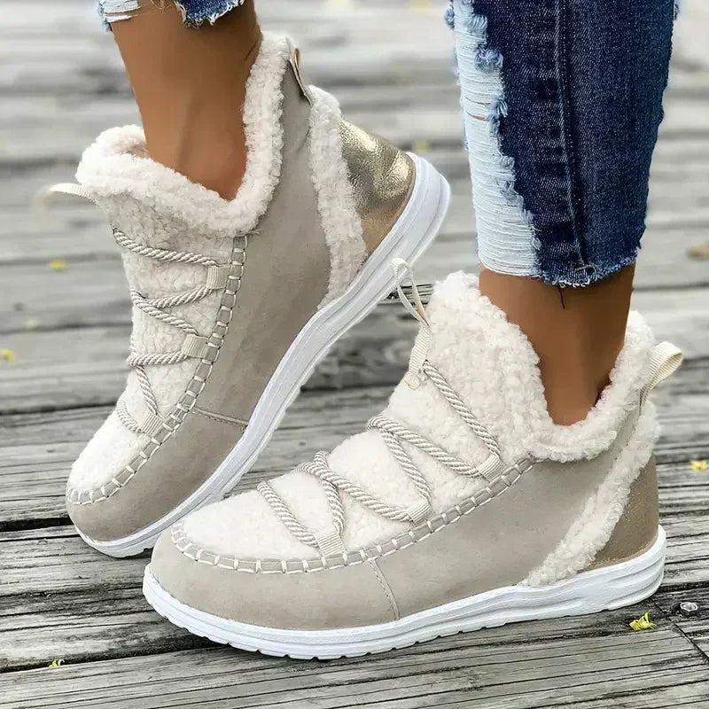 Wygodne buty damskie do połowy łydki